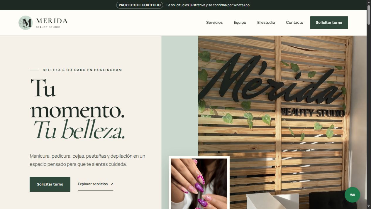 Captura de la demo de Mérida Beauty Studio, con portada en verde y crema e imágenes del estudio y nail art